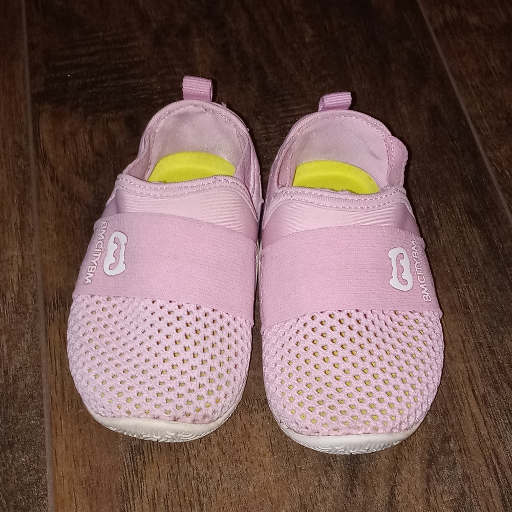 BMCITYBM girls toddler breathable pink sneaker size 13.